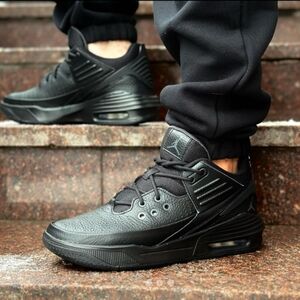 JORDAN Max Aura 5 sz.12